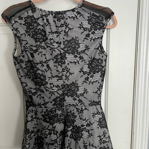 Studio Y Black and Gray Print Lace Trim Long Line Cami Size Medium Y2K - Picture 5 of 7